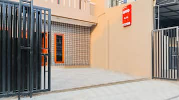 Free self-parking