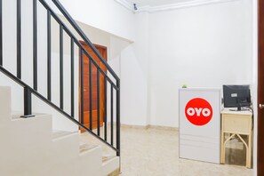 Reception - Hotel O Axl Residence (Jakarta)