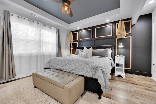 4 bedrooms, desk, iron/ironing board, free WiFi