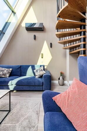 Penthouse | Blackout drapes, soundproofing, iron/ironing board, free WiFi - Odrzańska Residence by Boogie Apartments (Wroclaw)