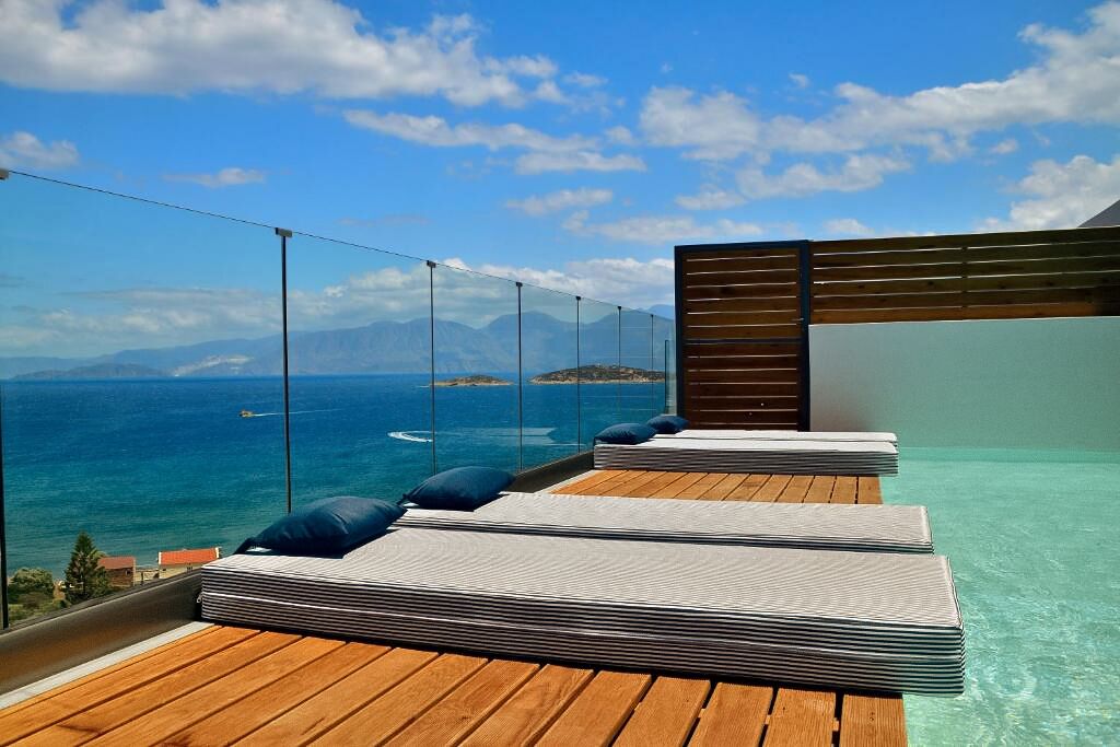 Panorama Junior Suite Sea view Shared Pool | Safe på rommet, skrivebord, lydisolert og strykejern/-brett