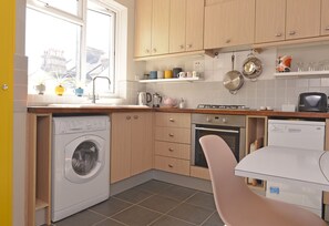Apartment | Private kitchen | Fridge, microwave, oven, stovetop