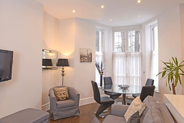 Apartment | Living area | 47-inch flat-screen TV with digital channels, TV, DVD player - Gresham House 2-bed (Eastbourne)