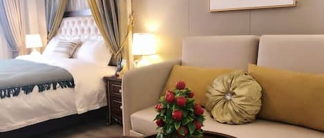 Standard Double Room | Individually decorated, desk, free WiFi