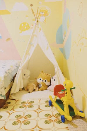 Economy Double Room | Desk, blackout drapes, soundproofing, free WiFi - Red Letter Day (Tainan)