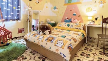 Economy Double Room | Desk, blackout drapes, soundproofing, free WiFi