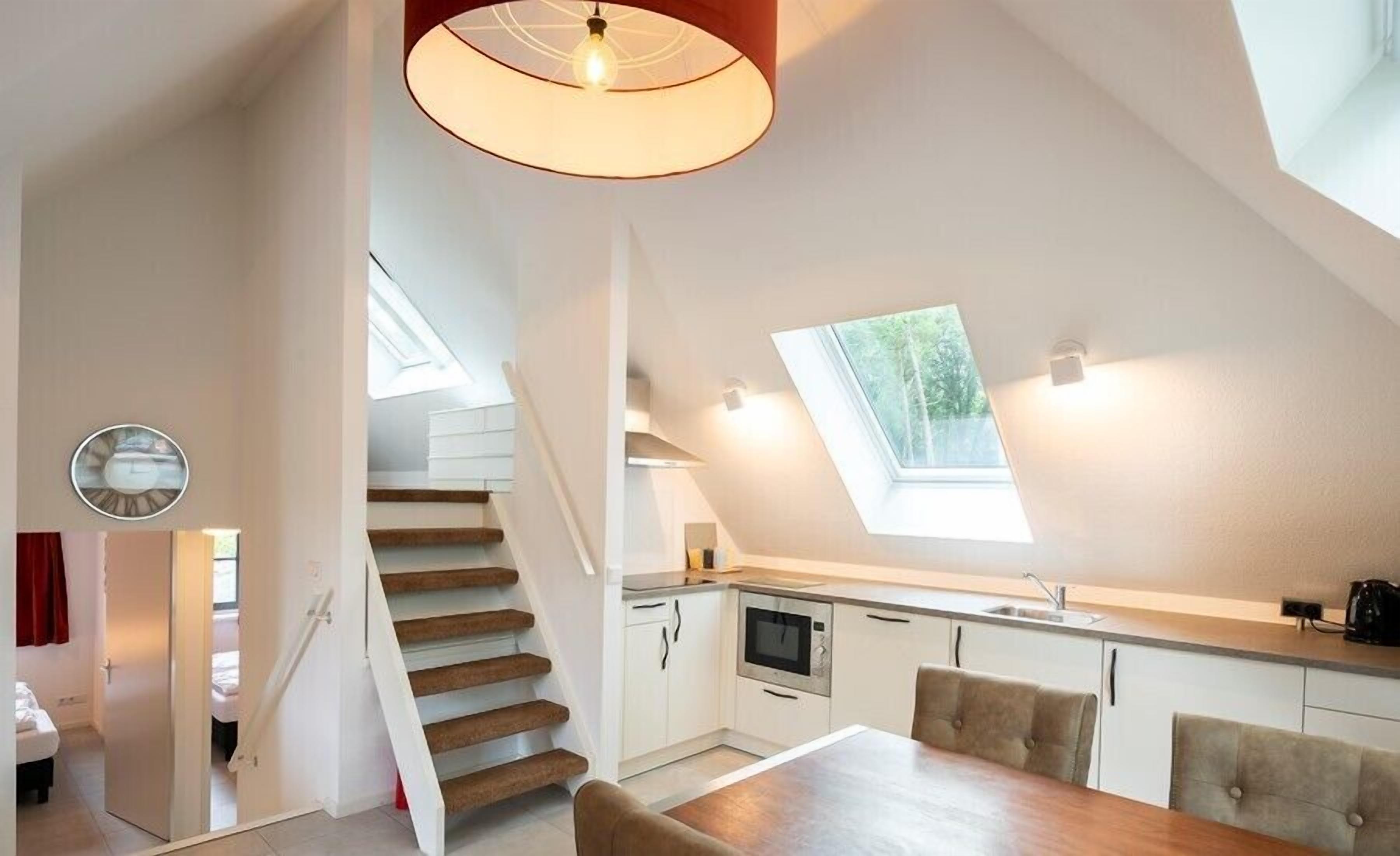 雪櫃、微波爐、焗爐、爐具