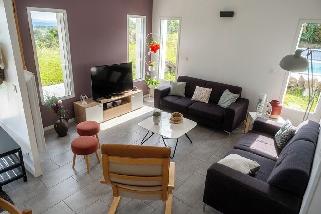 Télévision, table de tennis de table