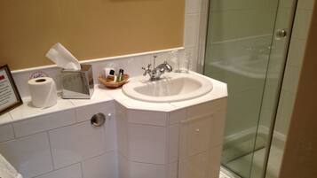 Double Room (Small) | Iron/ironing board, free WiFi, bed sheets