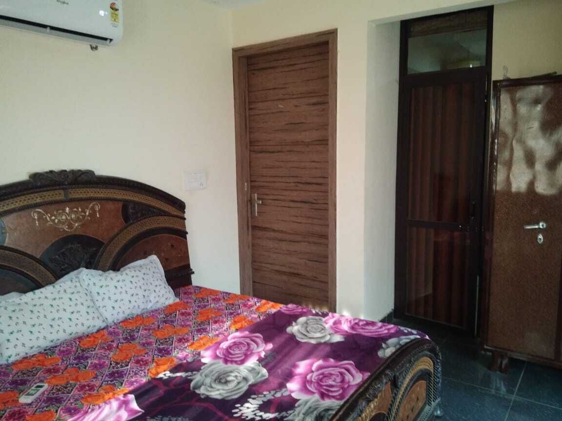 Private Room - AC/Wifi/Excellent Food