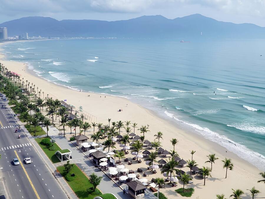 Perto da praia, areia branca