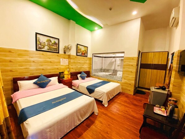 Minibar, desk, laptop workspace, blackout curtains