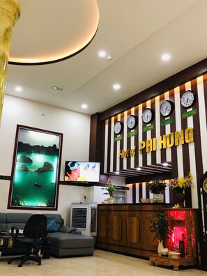 Reception - Hotel Phi Hung (Da Nang)