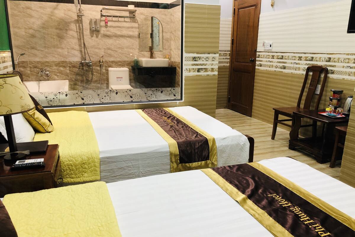 Minibar, desk, laptop workspace, blackout curtains