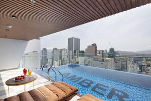 Outdoor pool - Amber Hotel (Nha Trang)