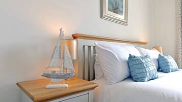 Apartment | 2 bedrooms, iron/ironing board, free cribs/infant beds, travel crib