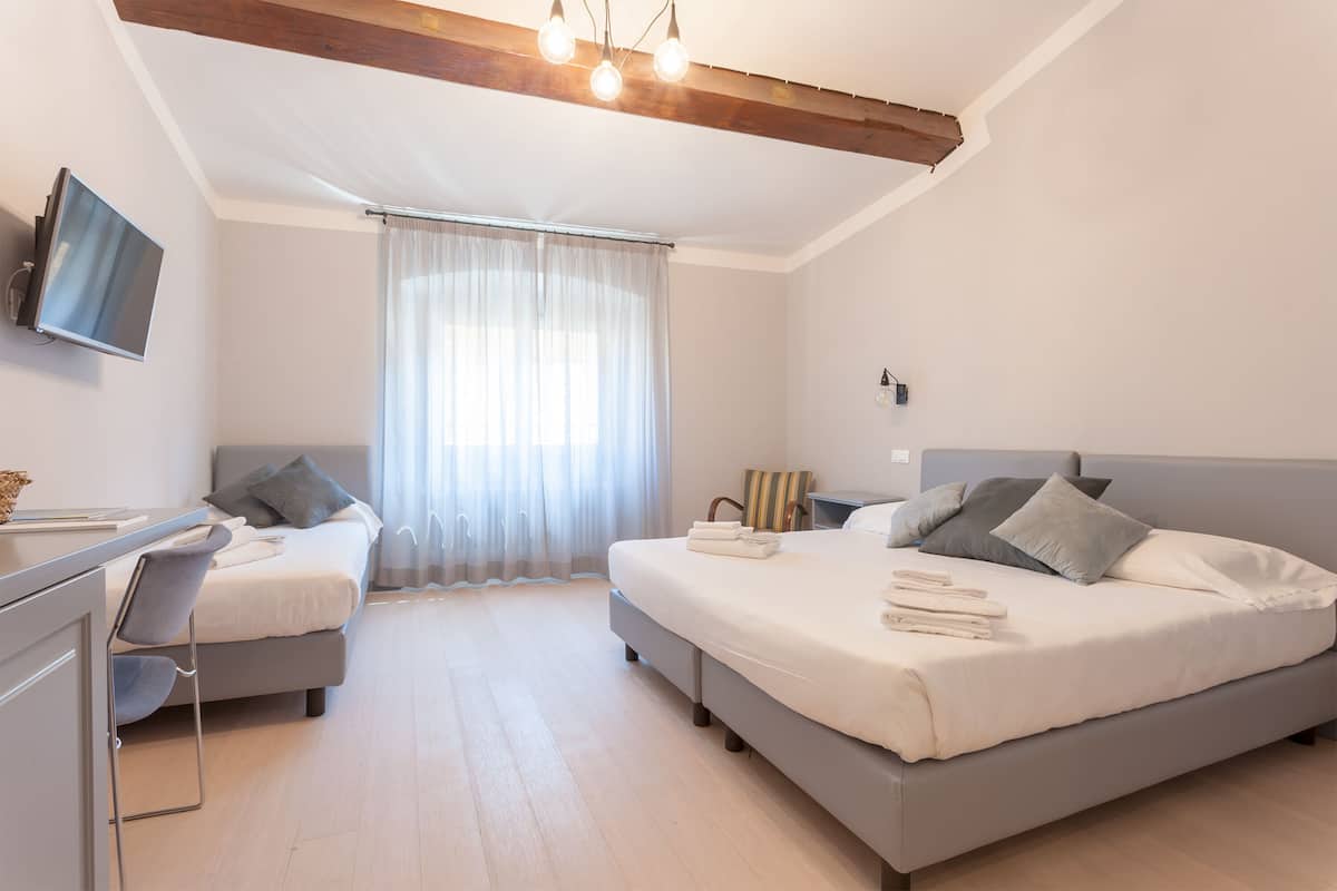 Doppia Superior | Biancheria da letto di alta qualità, copriletto in piuma, minibar