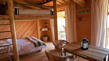 Cabaña | Caja de seguridad en la habitación y decoración personalizada