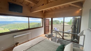 Habitación panorámica | Caja de seguridad en la habitación y decoración personalizada