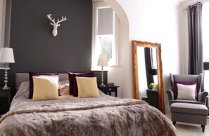 2 habitaciones, decoración personalizada y muebles diferentes 