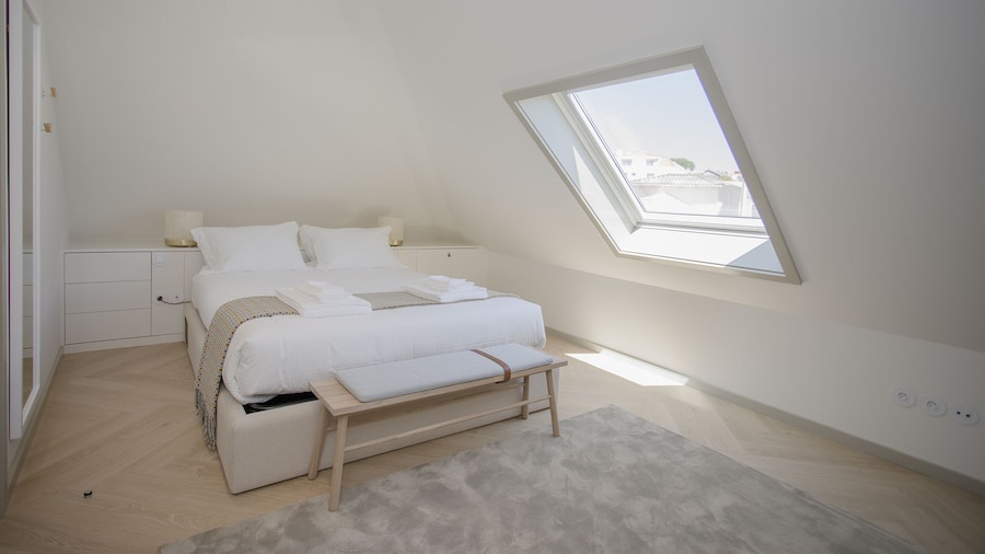 Liiiving in Porto - Luxury Beachfront Apartment VI
