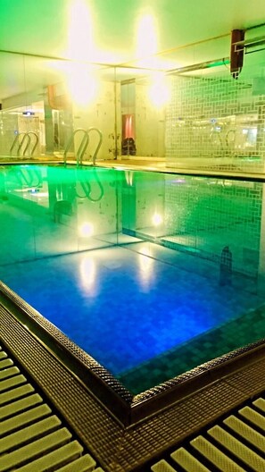 Indoor pool - Grace Cox Smart Hotel (Cox's Bazar)