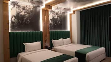 Superior Quadruple Room, 1 Bedroom | Premium bedding, minibar, in-room safe, laptop workspace