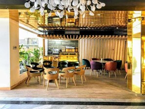 Coffee shop - Grace Cox Smart Hotel (Cox's Bazar)