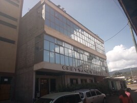 Fachada de la propiedad