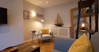 Silverdale Mews