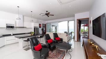3-Bedroom Villa with Sea View | Private kitchen | Fridge, microwave, coffee/tea maker, electric kettle