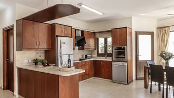 Fridge, microwave, oven, dishwasher