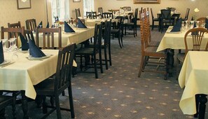 Daily buffet breakfast (EUR 8.50 per person) - Hotel Buchenhof (Worpswede)