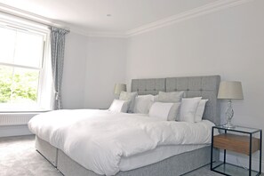 Leilighet, 3 soverom | 3 soverom, individuelt dekorert og individuelt innredet