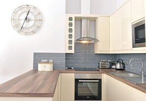 Leilighet, 3 soverom | Eget kjøkken | Kjøleskap, mikrobølgeovn, ovn og kokeplater