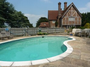 Außenpool (je nach Saison geöffnet)