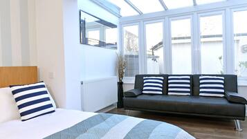 Cottage, 3 Bedrooms, Sea View | 3 bedrooms, individually decorated, individually furnished