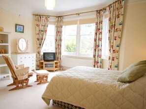 House, 4 Bedrooms | 4 bedrooms, free WiFi, bed sheets - Arlington House (Eastbourne)