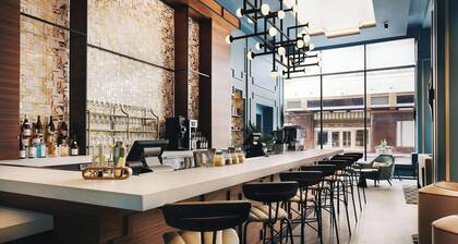 Kinley Cincinnati Downtown, a Tribute Portfolio Hotel