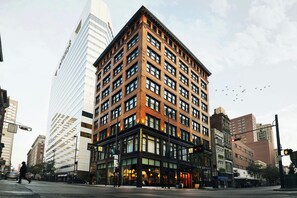 Exterior - Kinley Cincinnati Downtown, a Tribute Portfolio Hotel (Cincinnati)