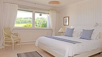 4 chambres, décoration personnalisée, ameublement personnalisé