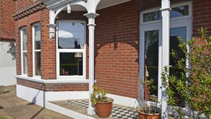 Property entrance - Seahorse Villa (Seaford)