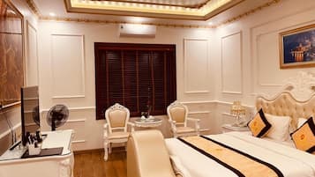 Minibar, két bảo mật tại phòng, bàn, màn/rèm cản sáng