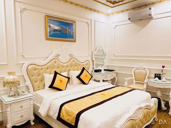 Minibar, in-room safe, desk, blackout curtains