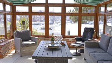 House, 6 Bedrooms, Sea View | Living area | Flat-screen TV, fireplace, DVD player