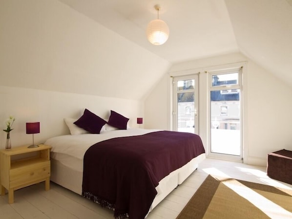House, Multiple Bedrooms
