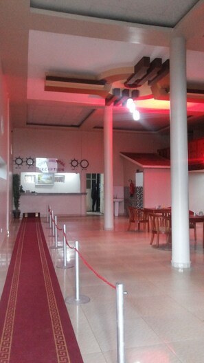 Interior entrance - Continental Hotel Gulu (Gulu)