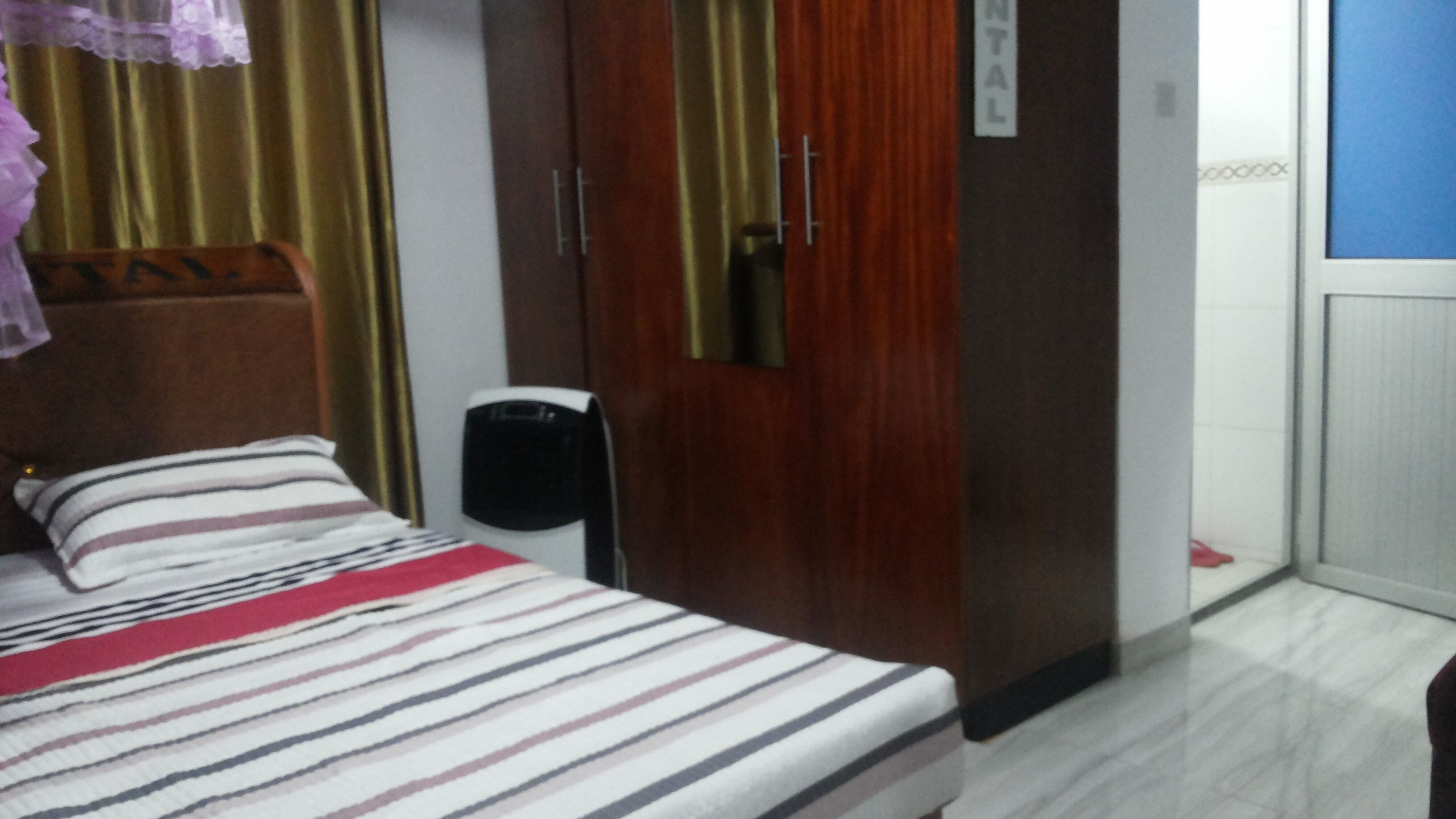 Espacio para trabajar con laptop 
