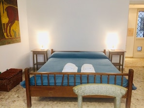 2 dormitorios, tabla de planchar con plancha, wifi