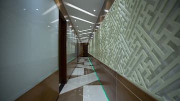 ๋ด๋ถ ์ธ๋ถ ์ฌ์ง